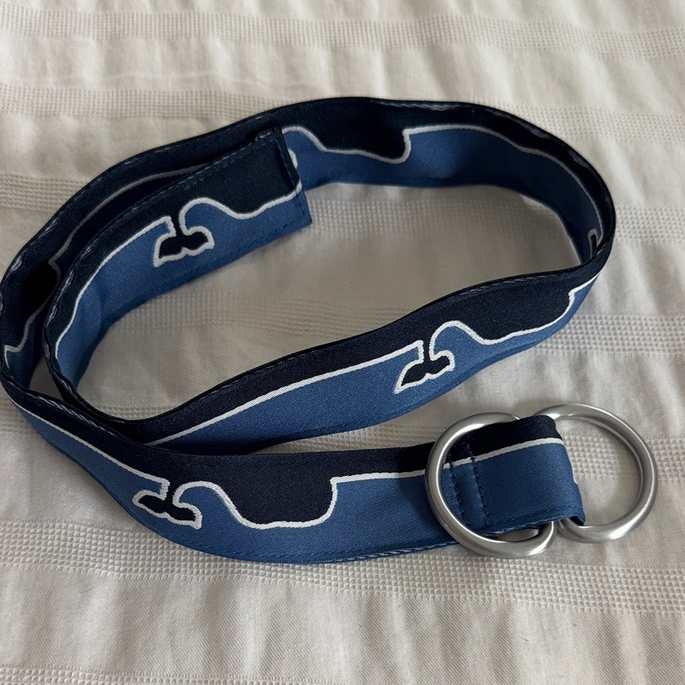 Vineyard Vines Navy Whale Belt with Silver Ring